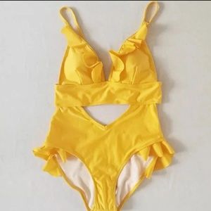 NWOT Yellow Monokini Bathing Suit